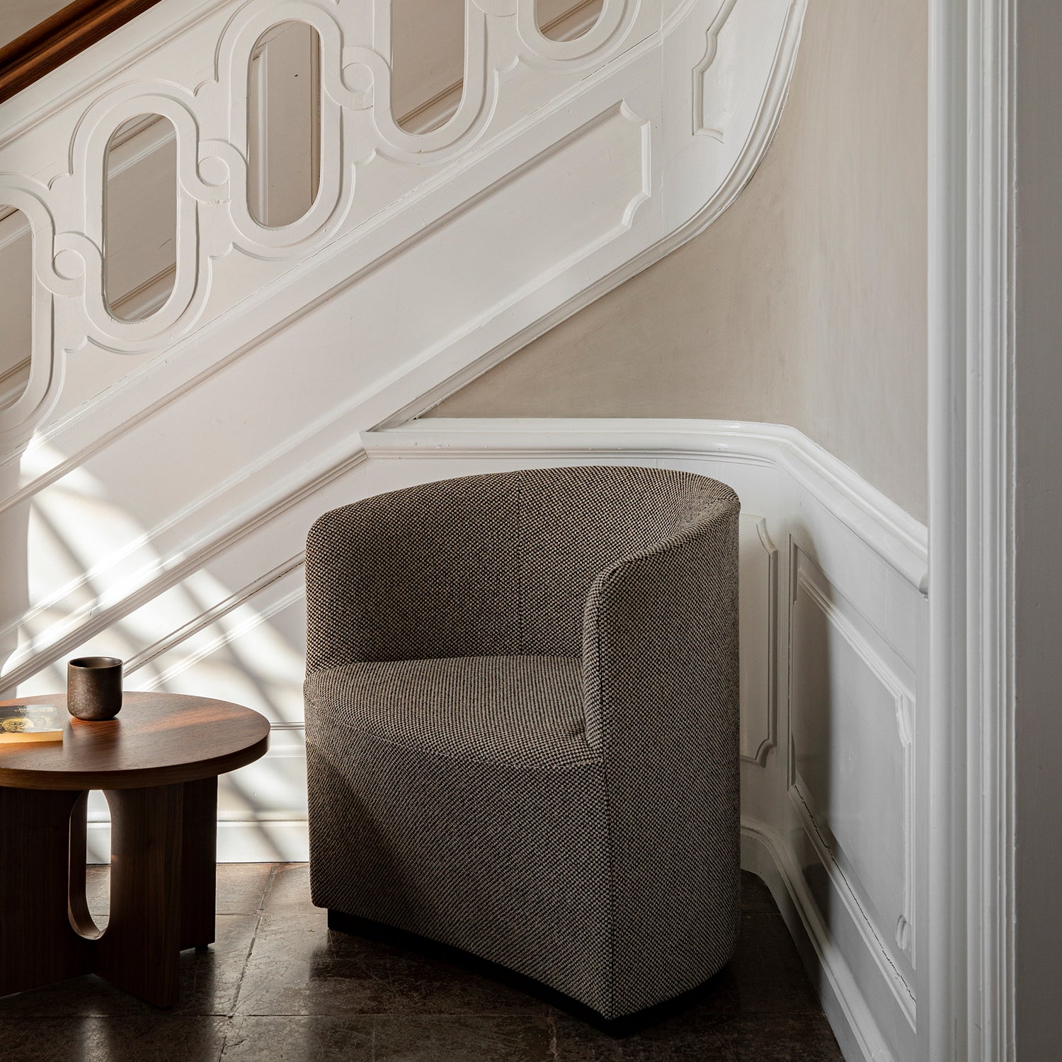Tearoom Lounge Chair - The Design Choice