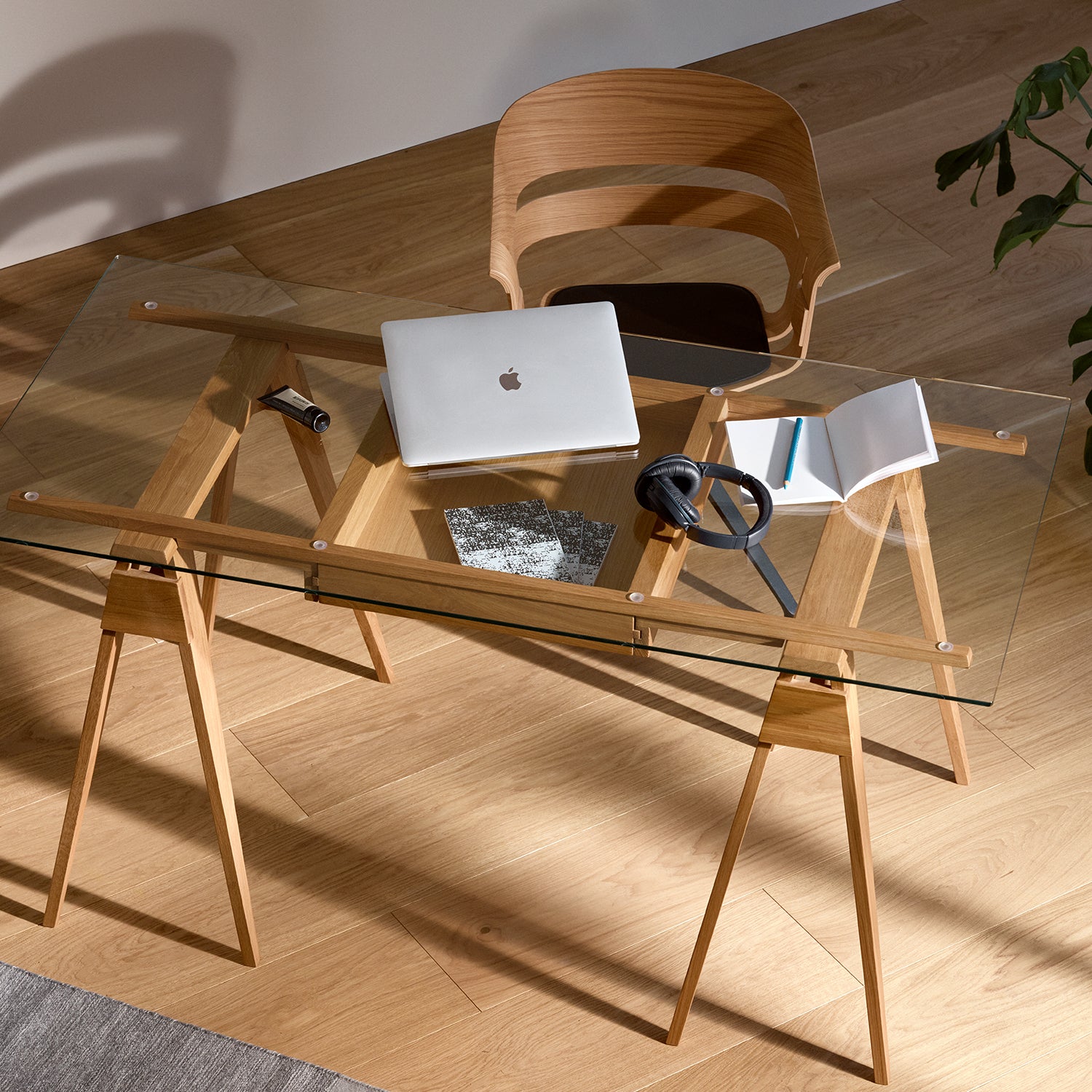Arco Desk - The Design Choice
