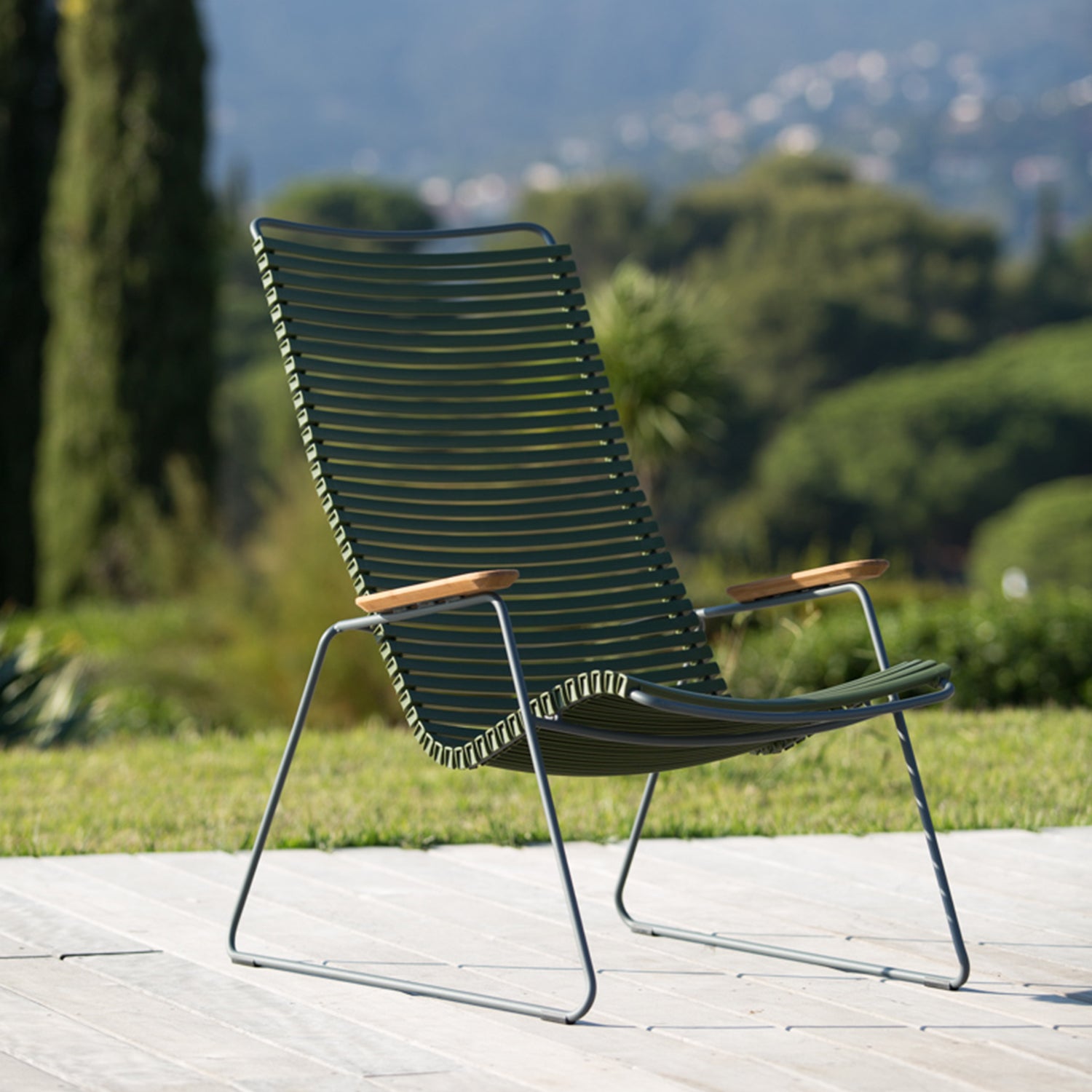 Click Lounge Chair - The Design Choice