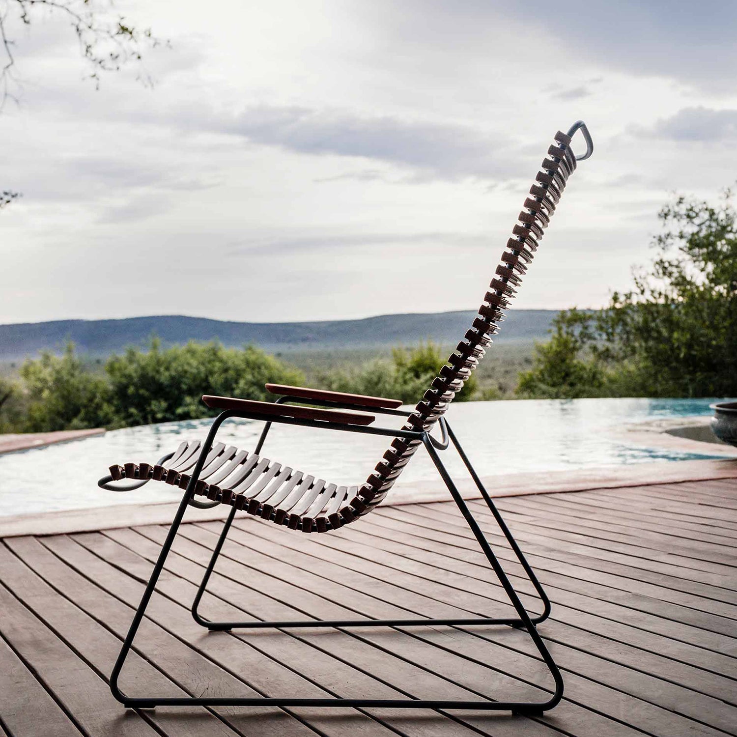 Click Lounge Chair - The Design Choice