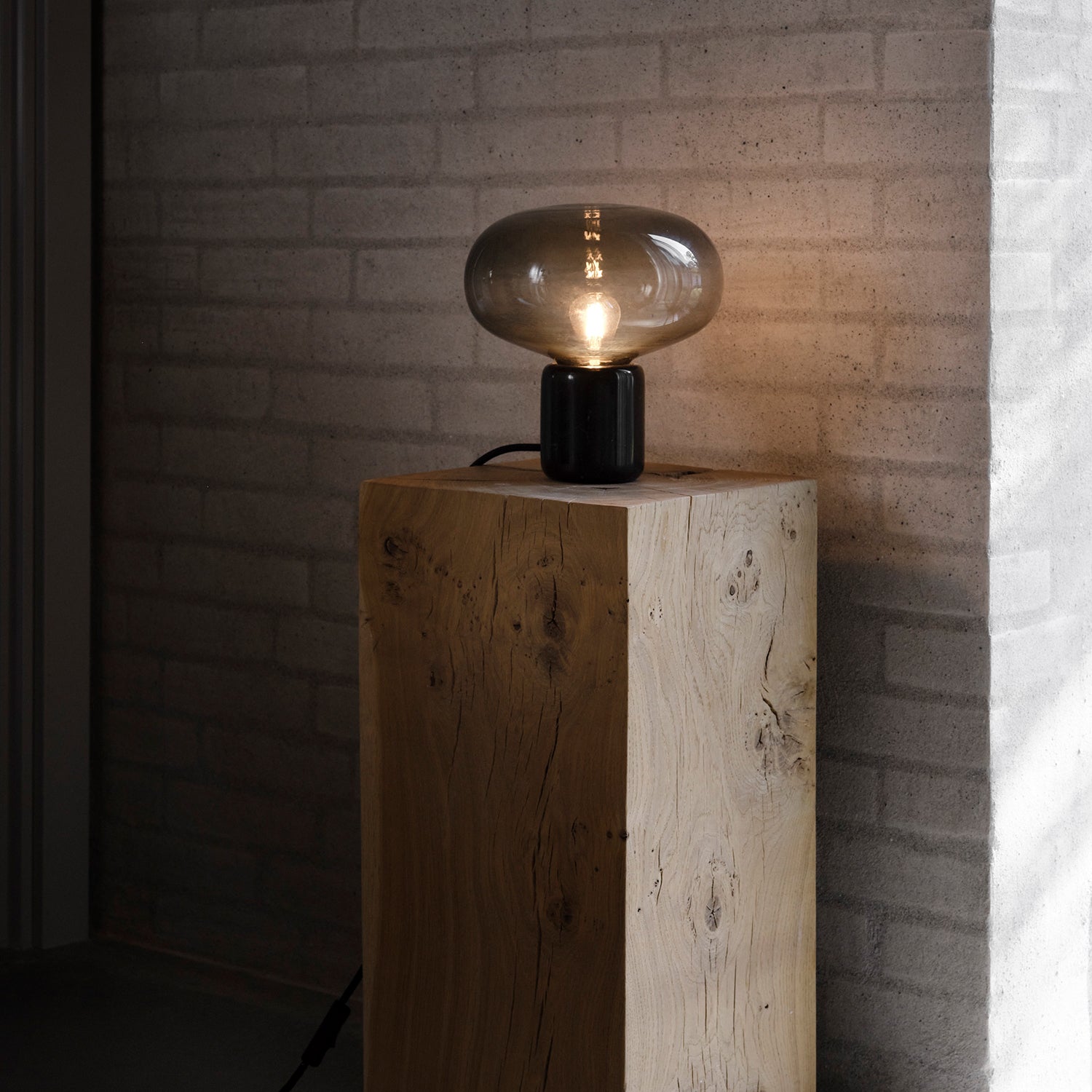 Karl-Johan Table Lamp - The Design Choice