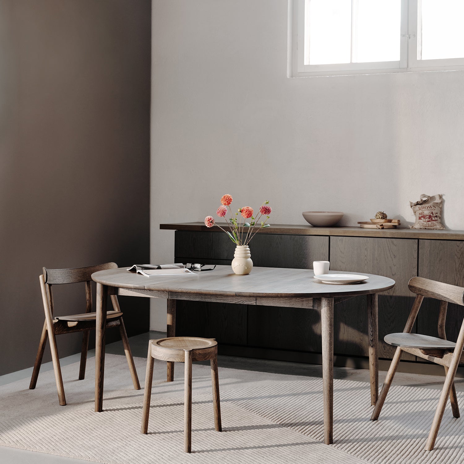 Expand Dining Table Circular - The Design Choice