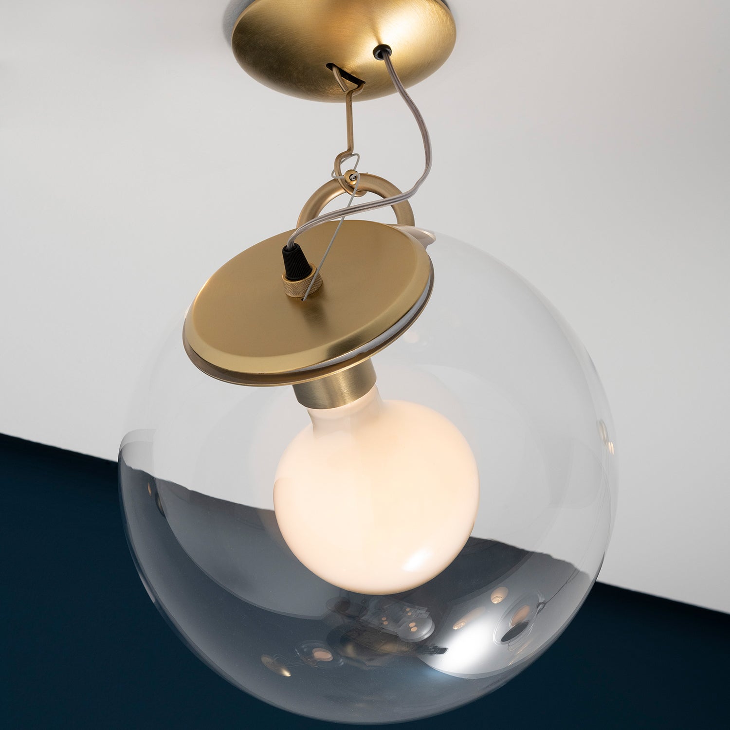 Artemide Miconos ceiling light in Brass ambience image