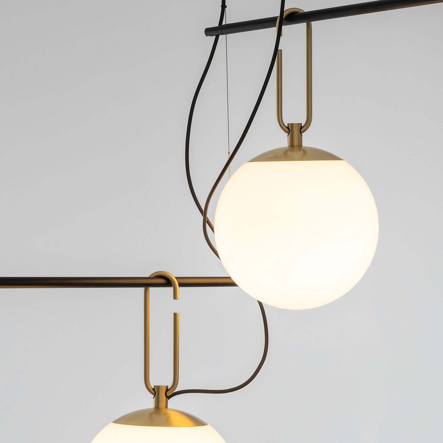 Artemide NH S3 cluster 3 arms pendant detail shot