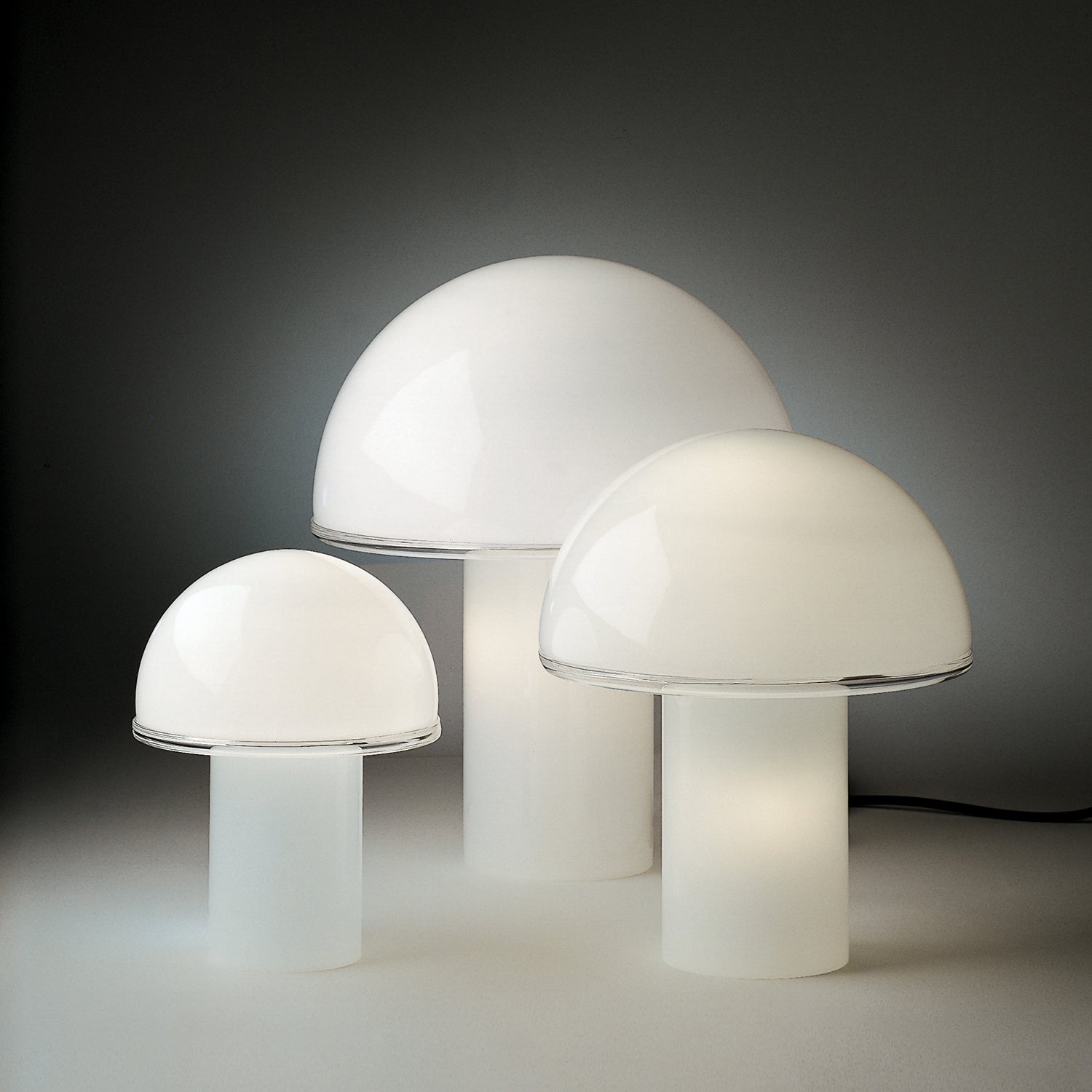 Artemide Onfale table lamp family ambience image