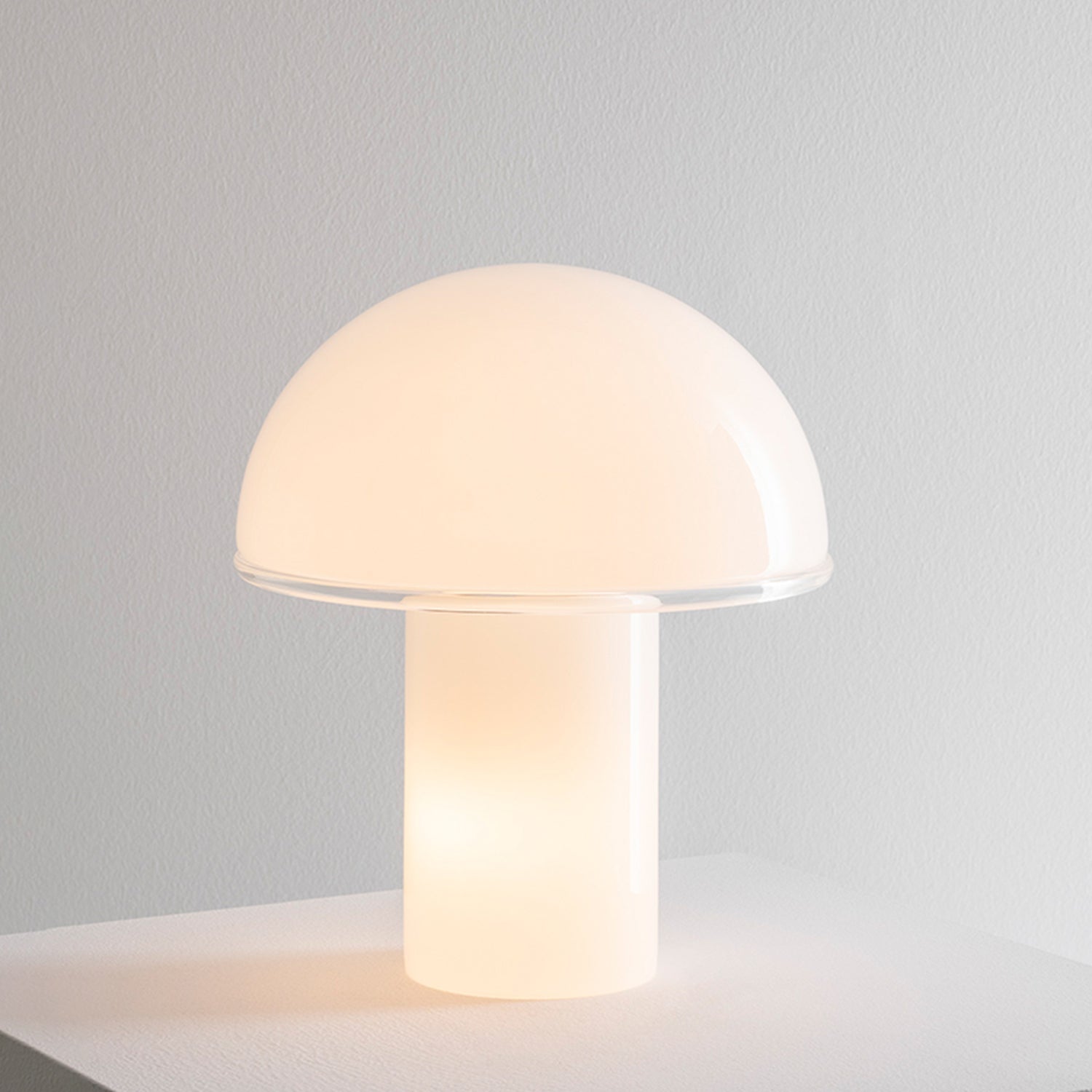 Artemide Onfale table lamp medium