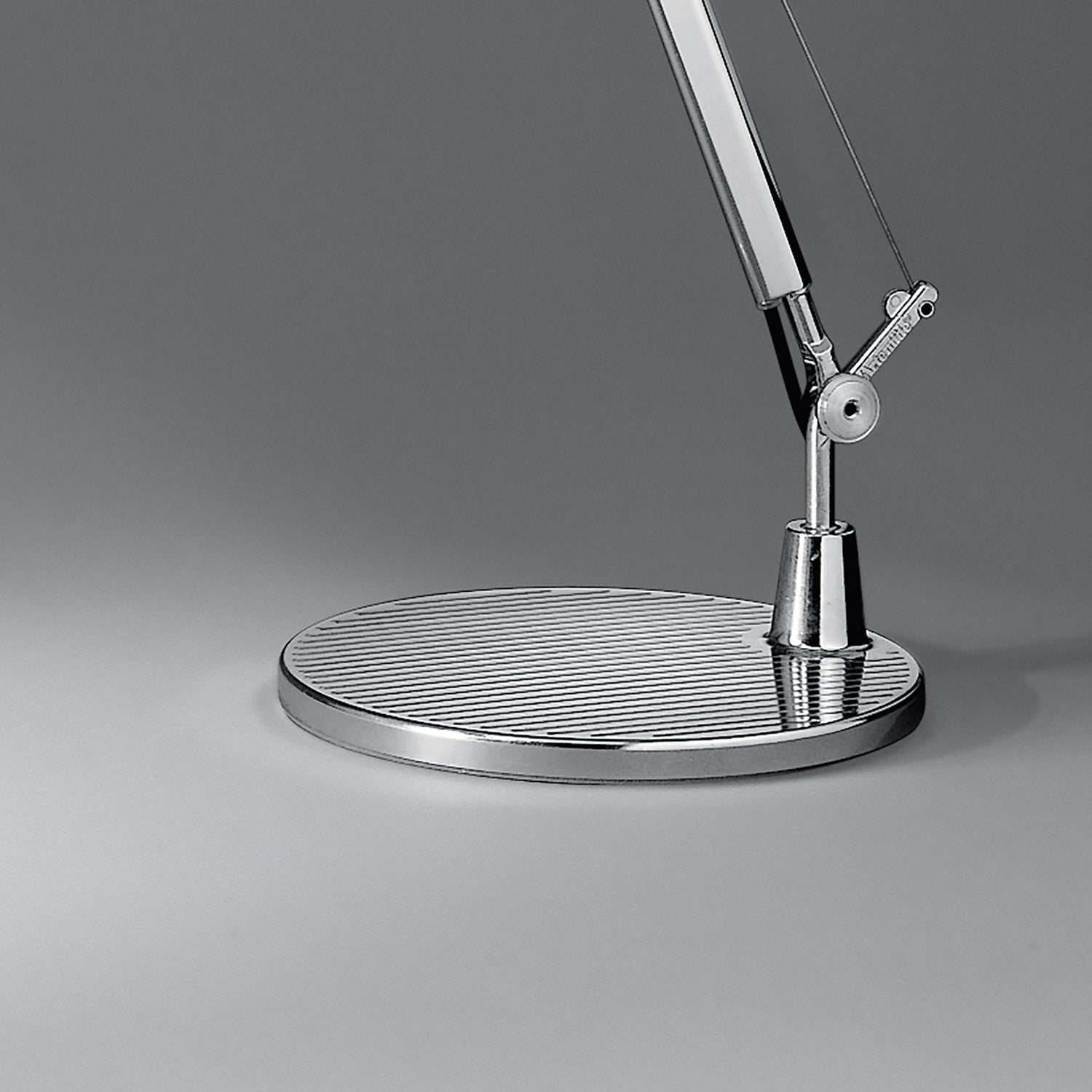 Artemide Tolomeo Table lamp base detail shot