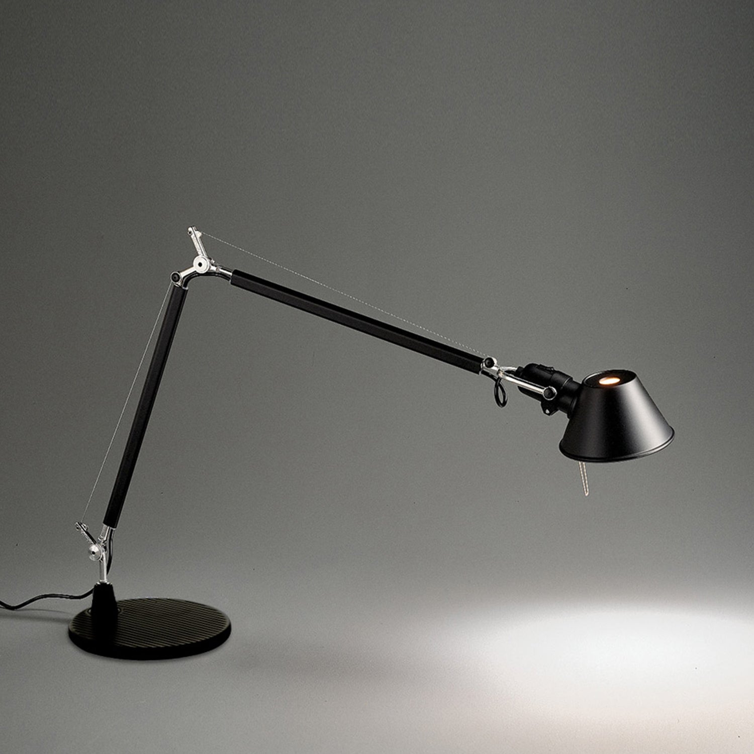 Artemide Tolomeo Table lamp in black