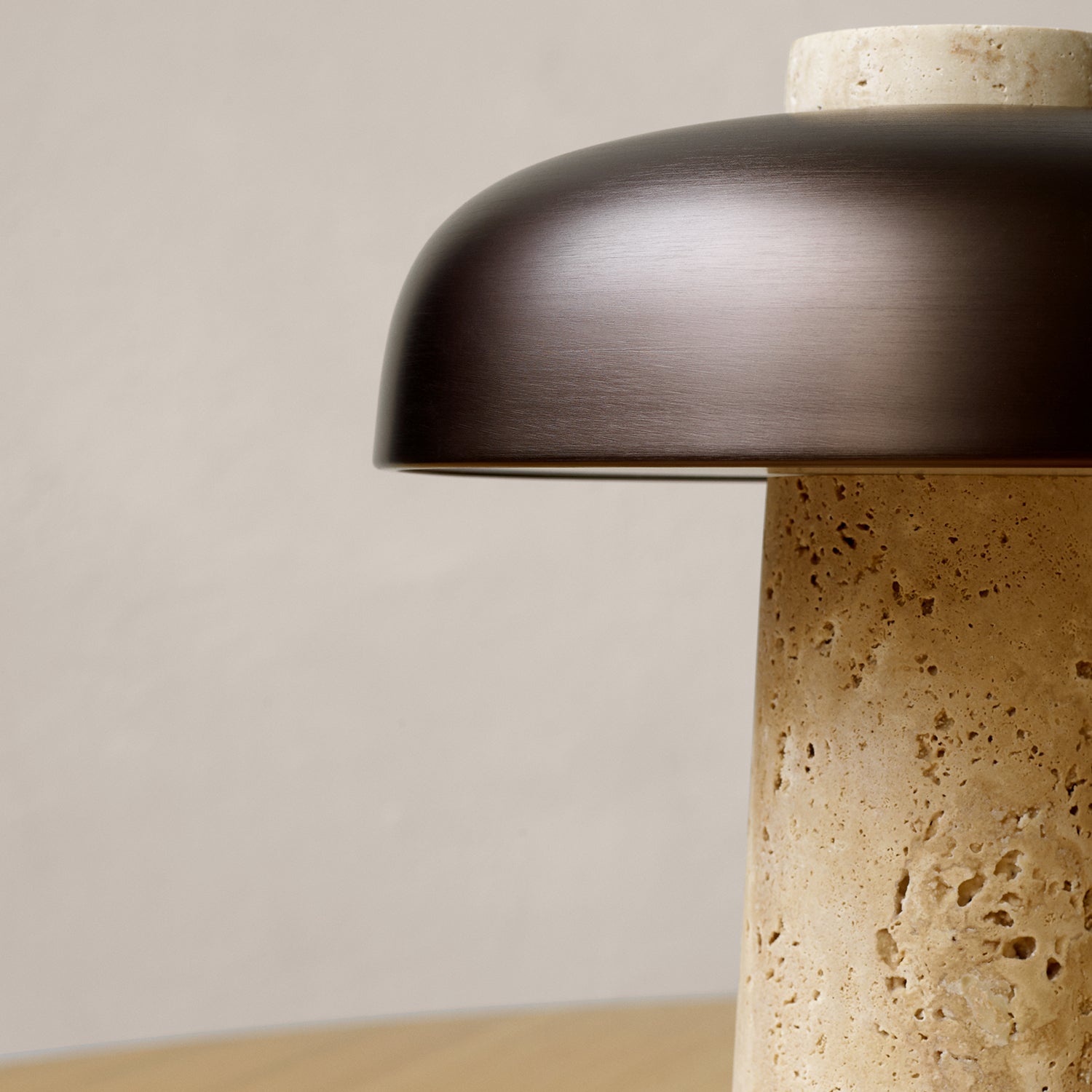 Reverse Table Lamp - The Design Choice