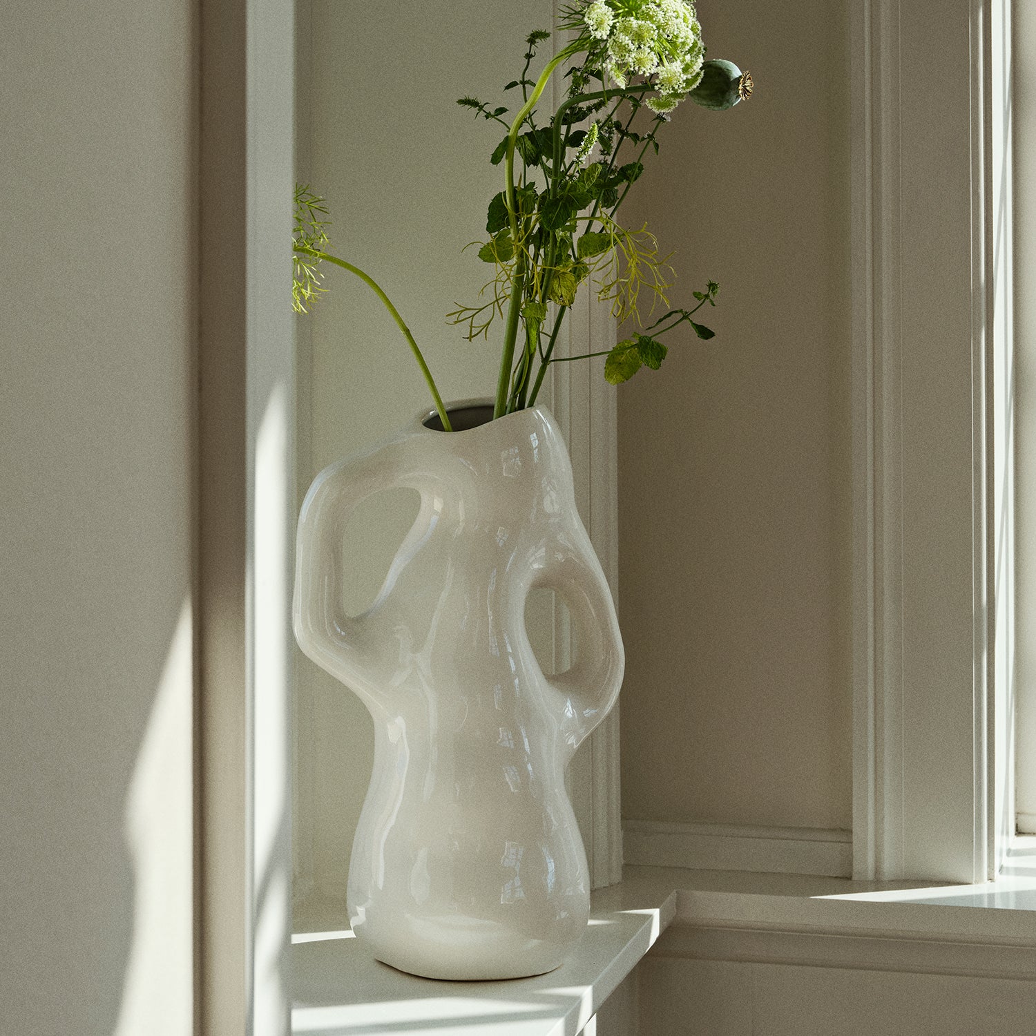 Broste Copenhagen Isolde decorative vase in white ambience image