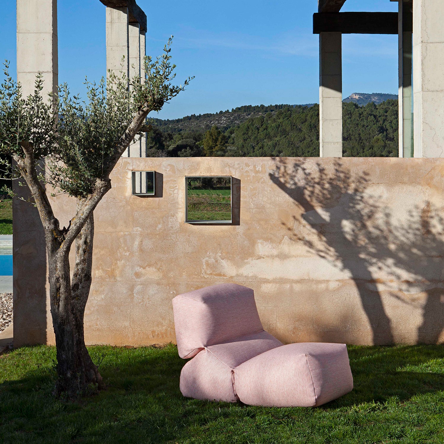 Gan Grapy Outdoor bean bag in orange ambience image