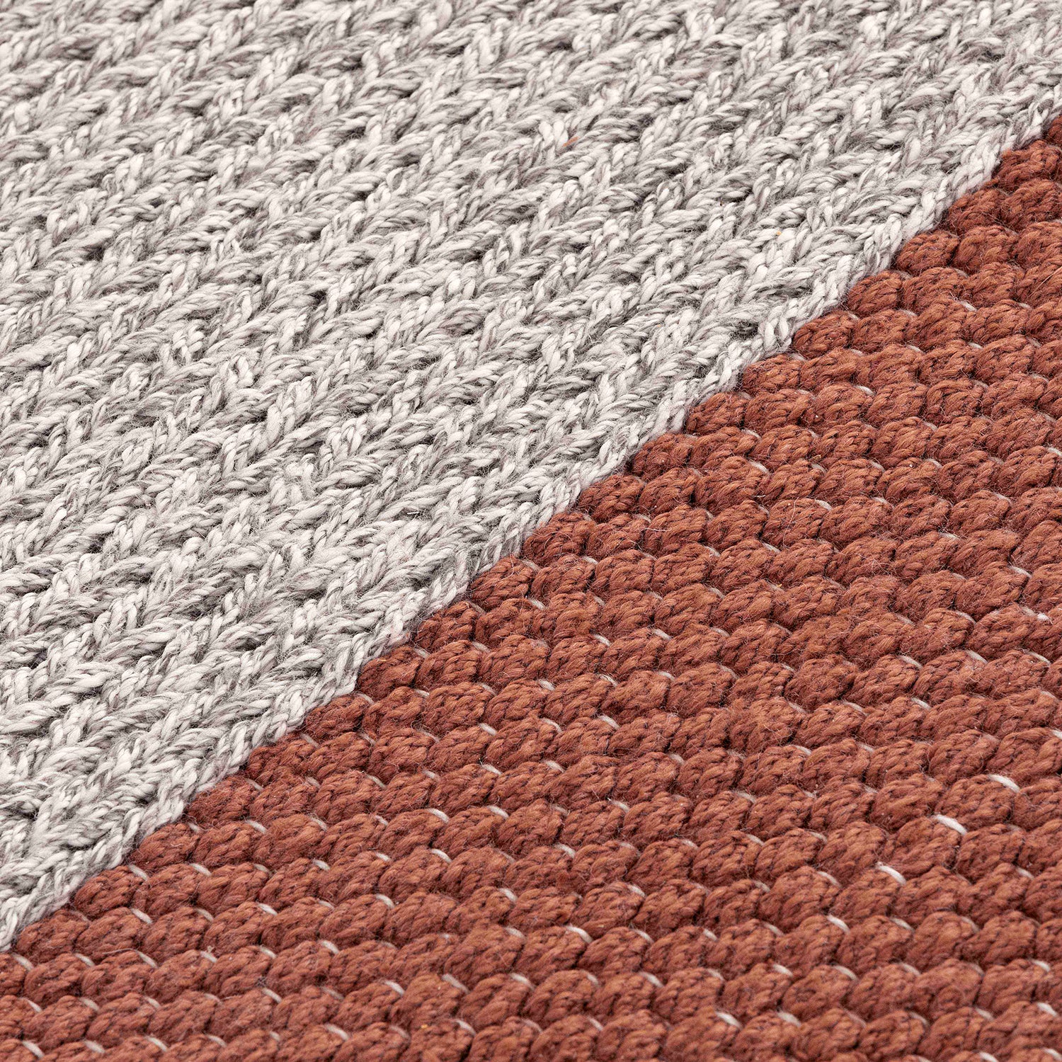 Gan Mangas Outdoor 1 rug in brown detail shot