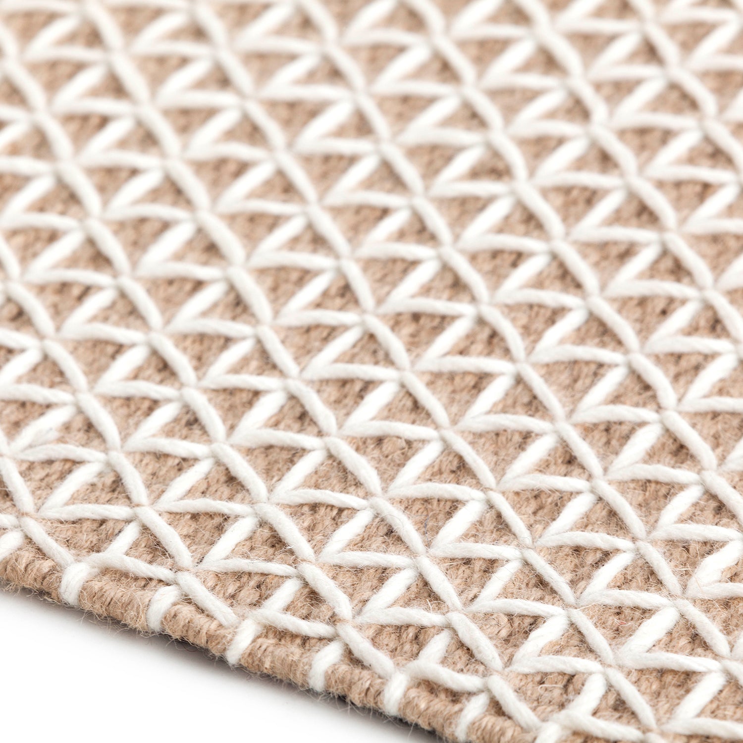 Gan Raw Design Rug in White