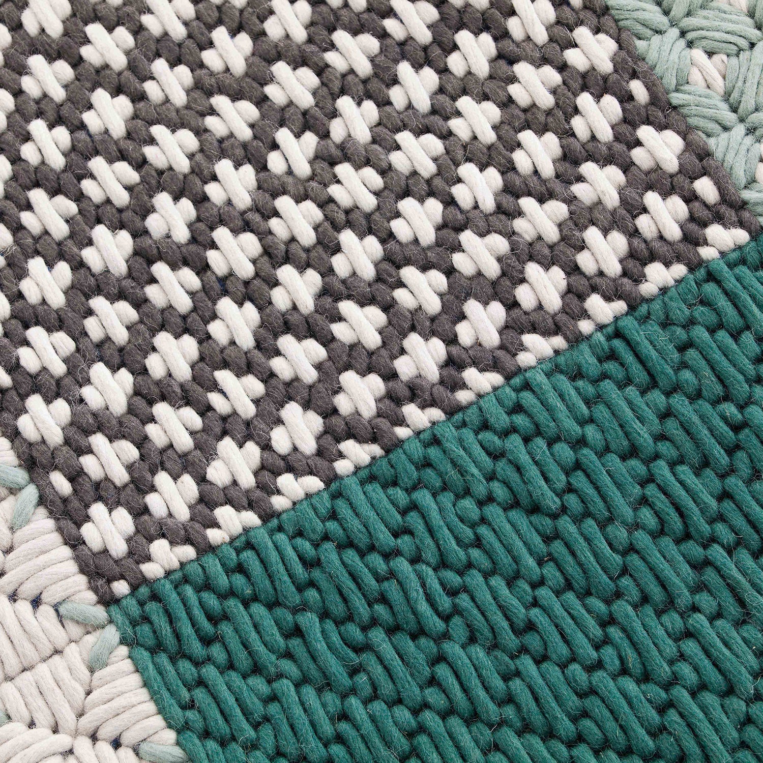 Gan Silai rug in green detail shot