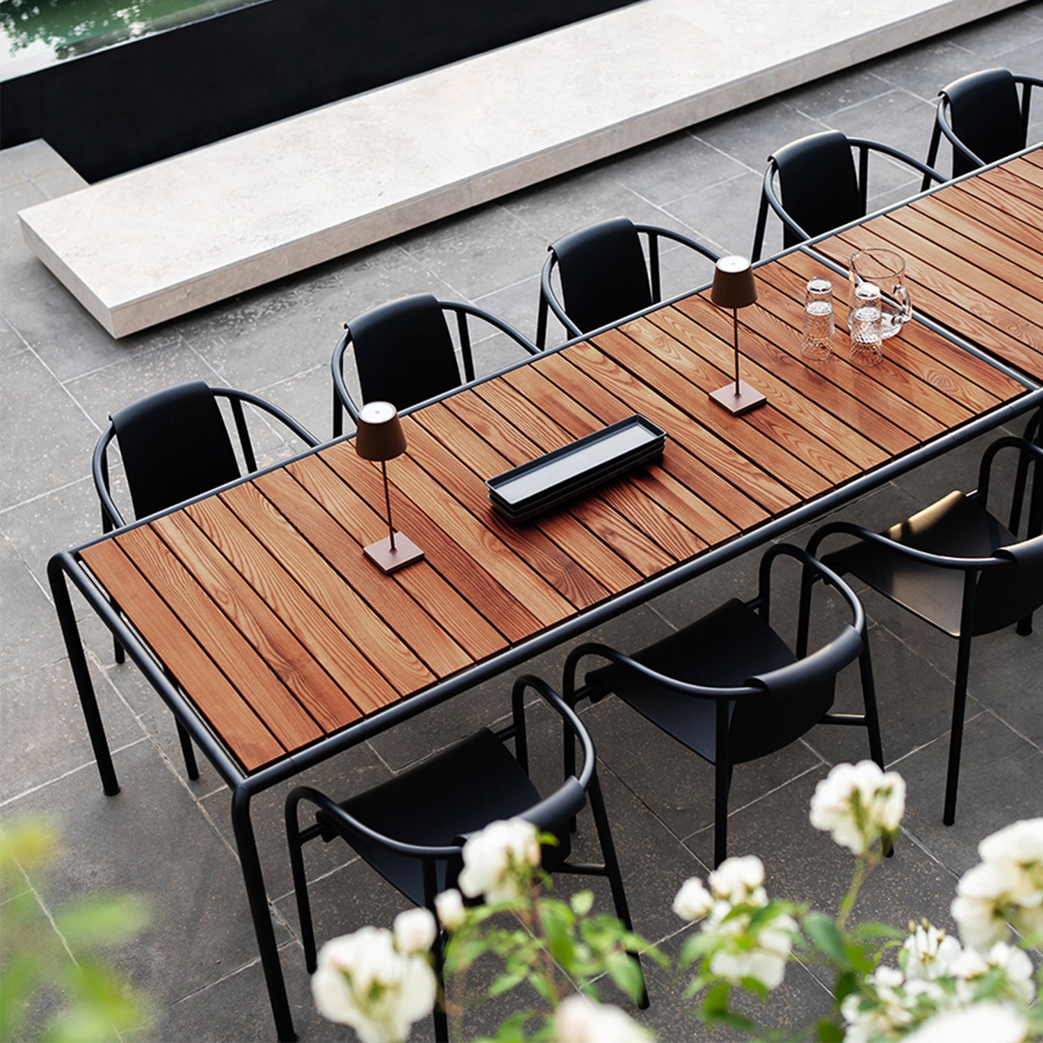 Houe Avanti infinity Outdoor dining table in thermo ash top ambience image