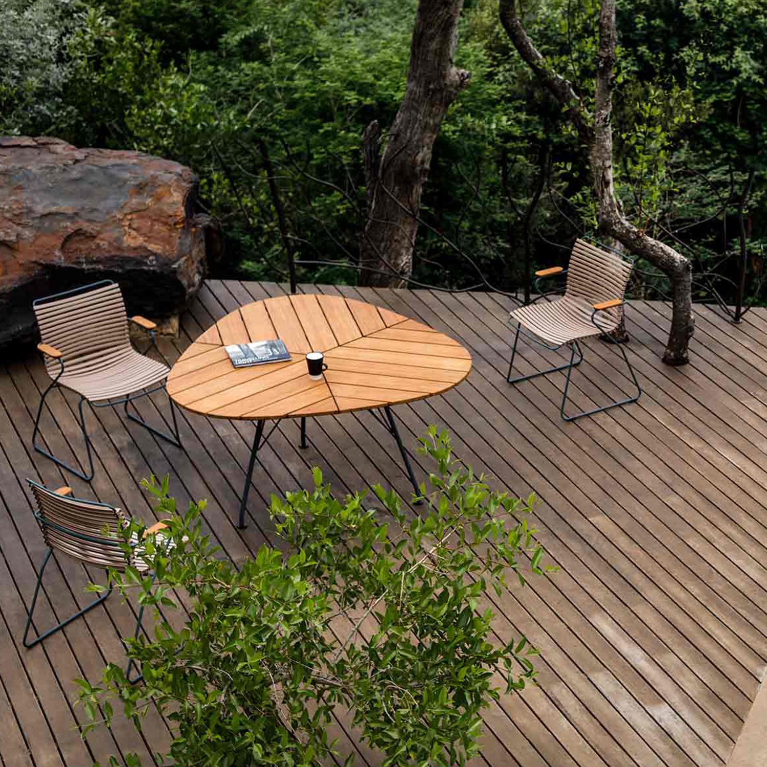 Leaf Dining Table - The Design Choice