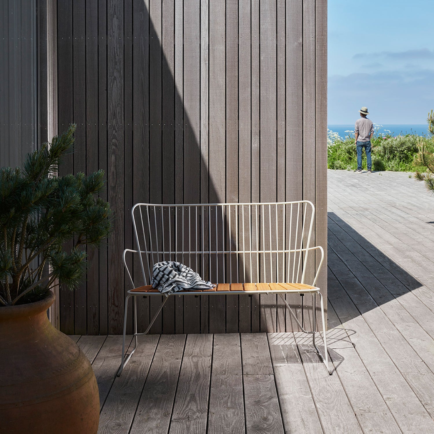 Paon Bench - The Design Choice