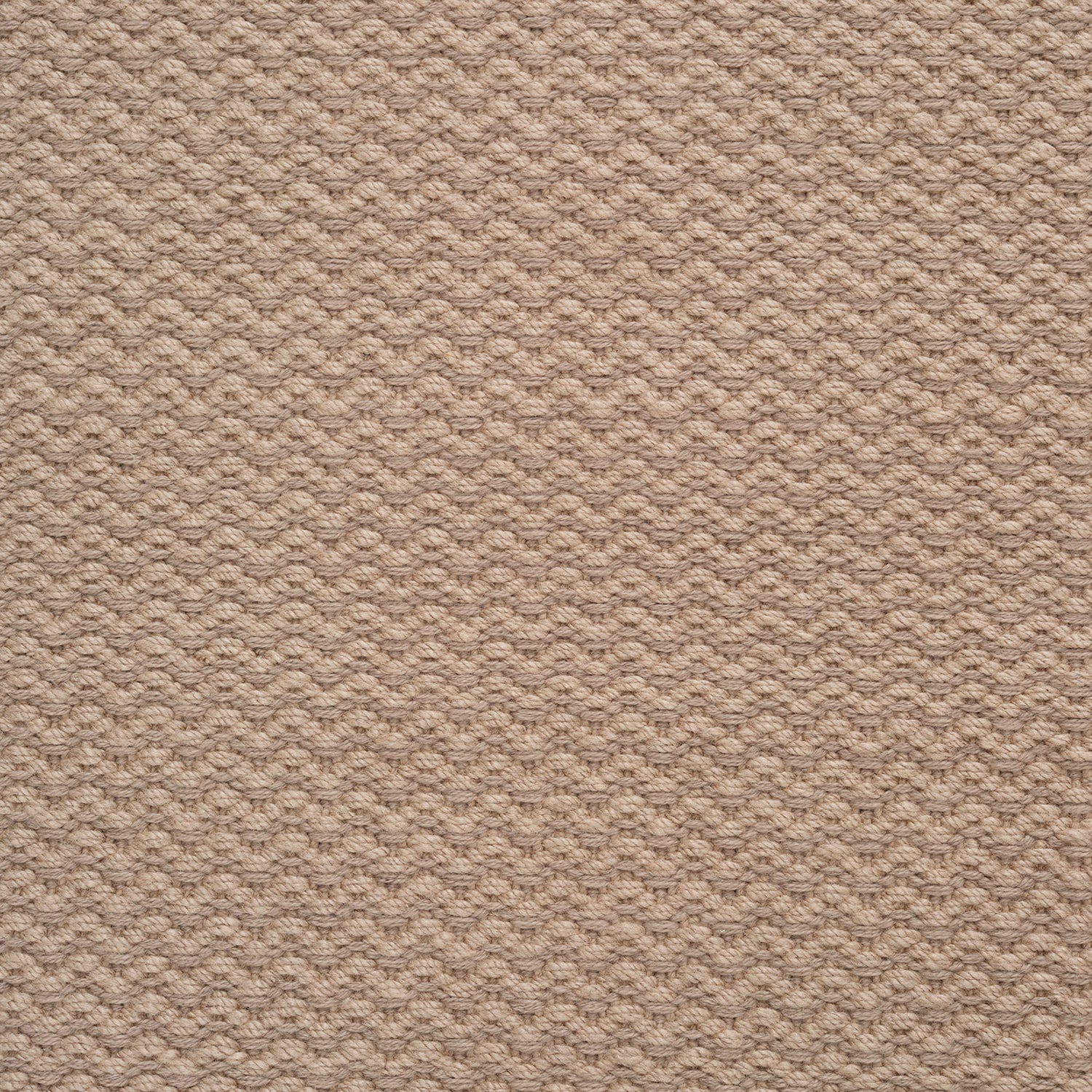 Linie Design Helix Haven outdoor rug in earth detail shot