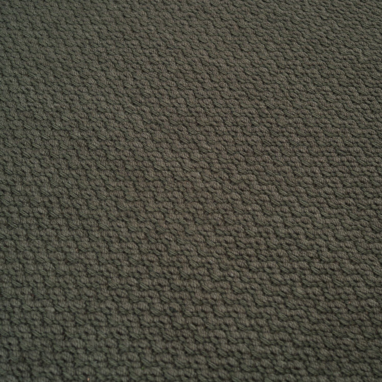 Linie Design Helix Haven outdoor rug in green detail shot