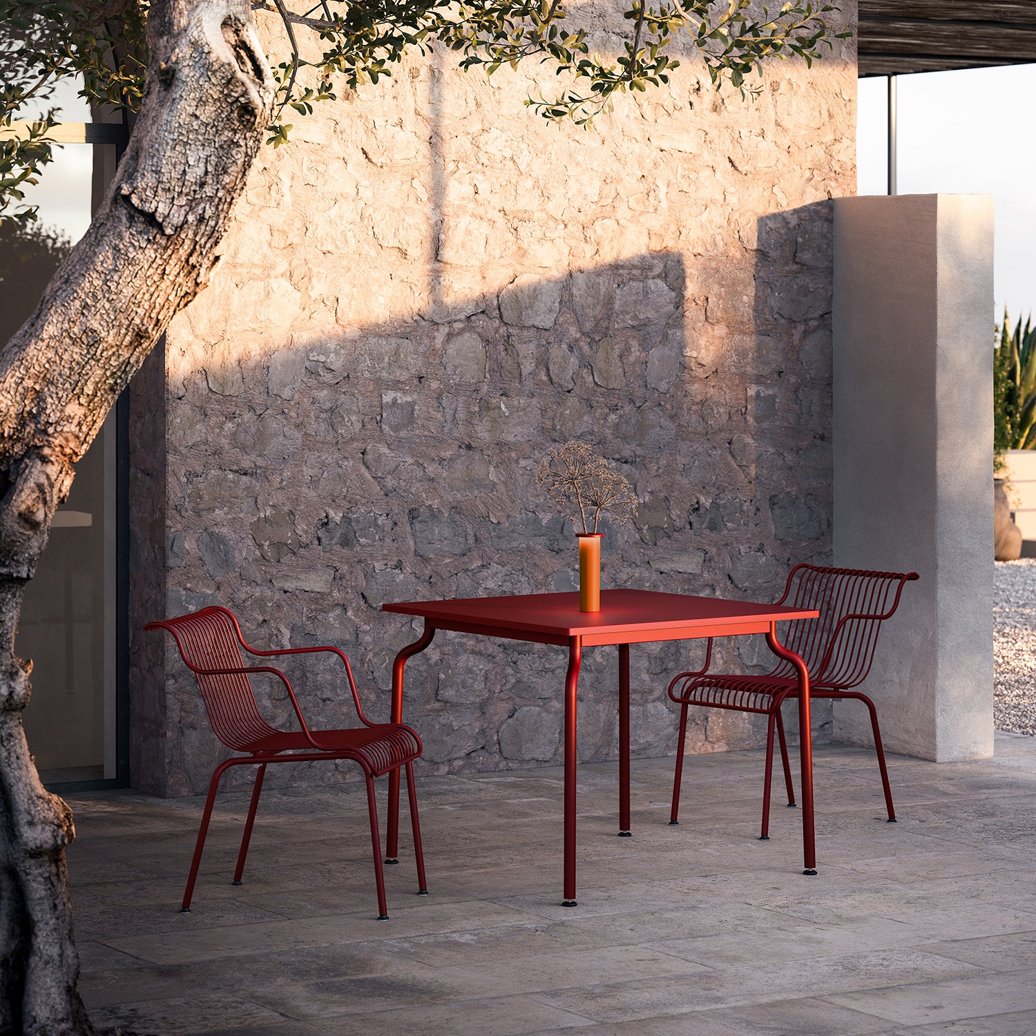 South Dining Table in bordeaux with matching chairs