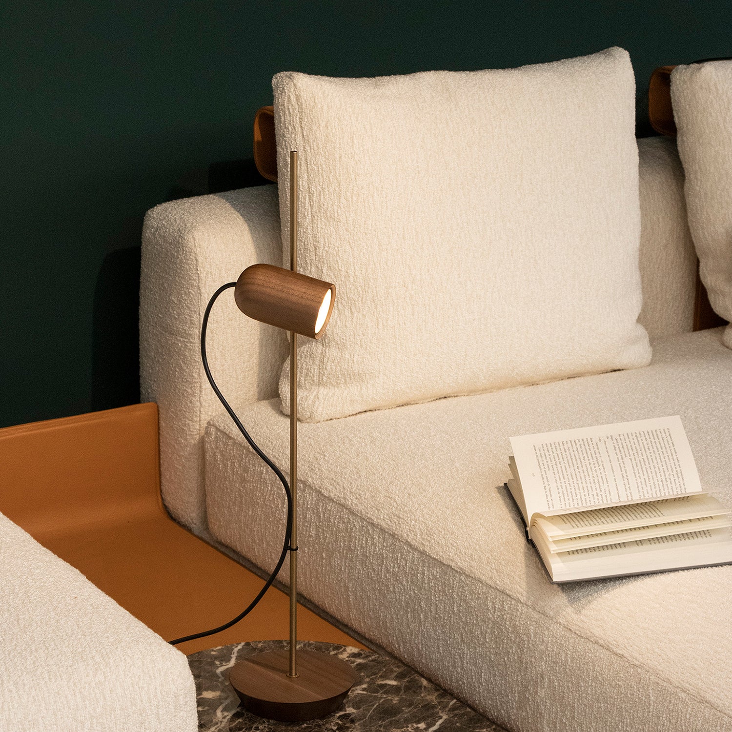 Nomon Sombremesa Table Lamp in walnut and brass