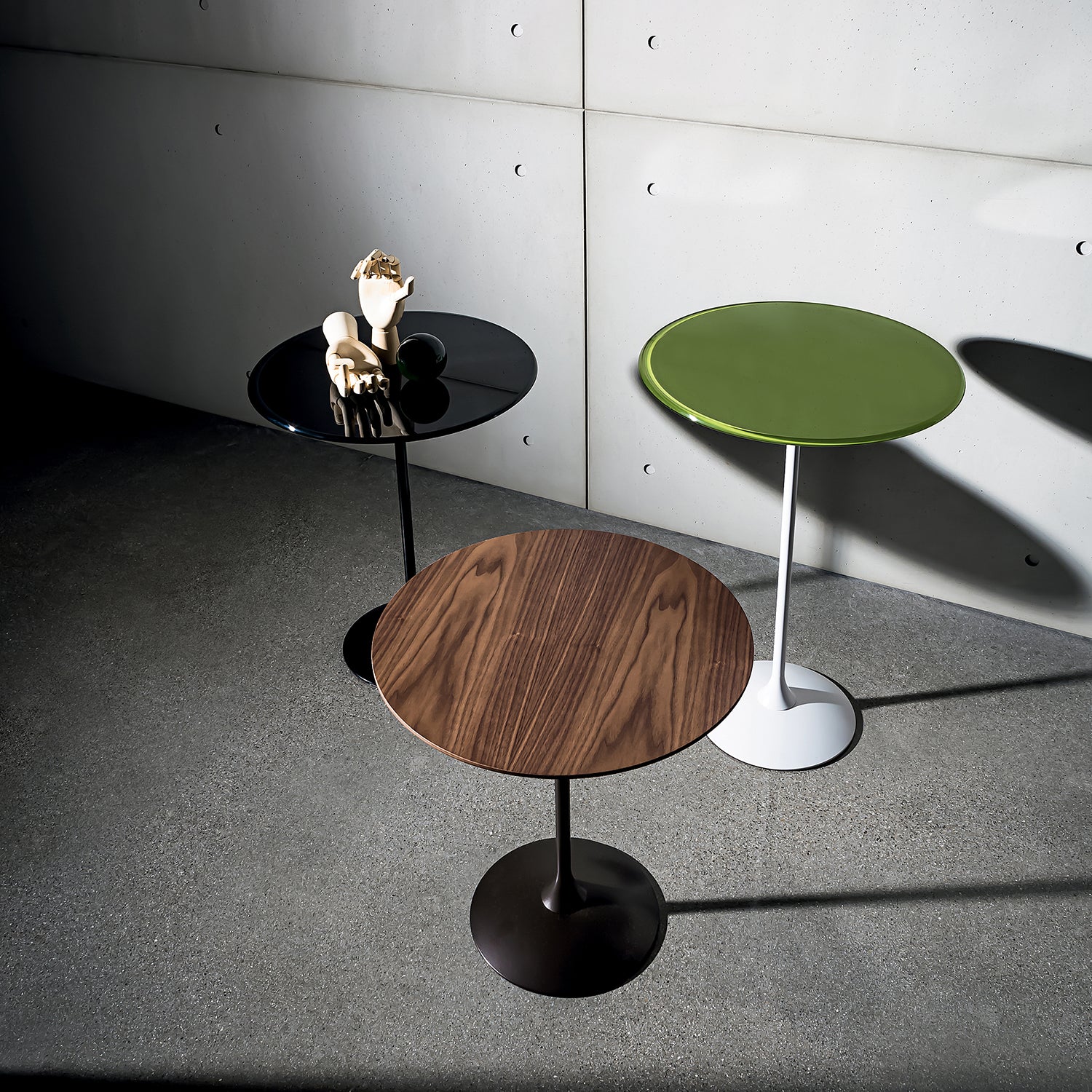 Sovet Italia Tulip Side Table ambience image