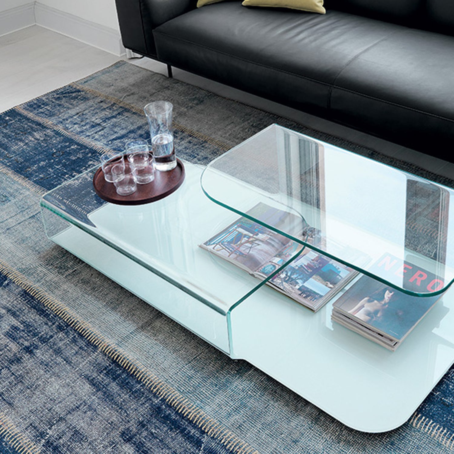 Sovet Italia Hug Coffee table in glass ambience image