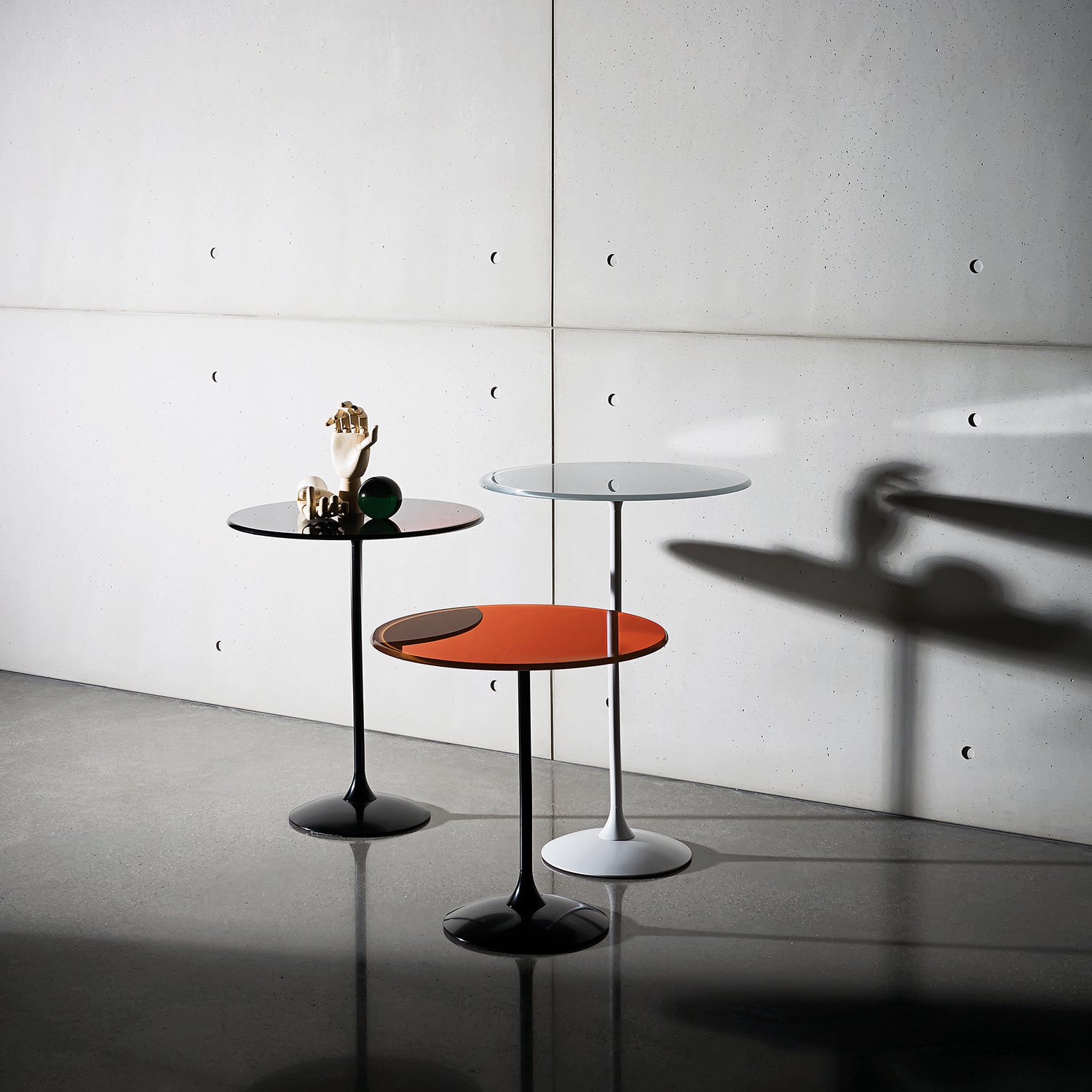 Sovet Italia Tulip Side Table ambience image