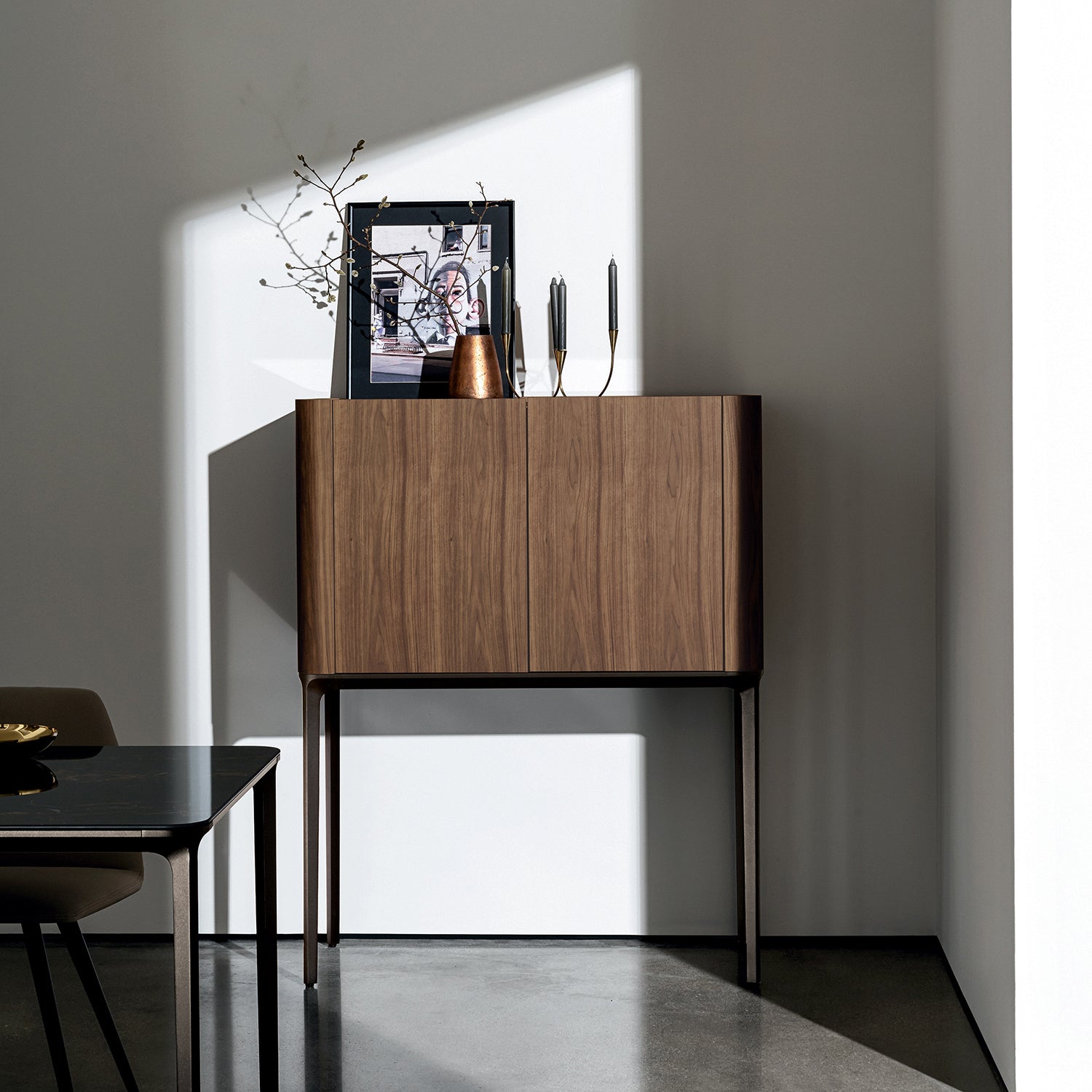 Sovet Italia Madia Slim 2 door sideboard ambience image