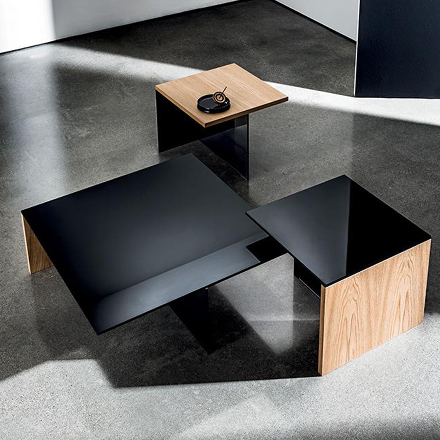 Sovet Italia Regolo Square coffee side table ambience image