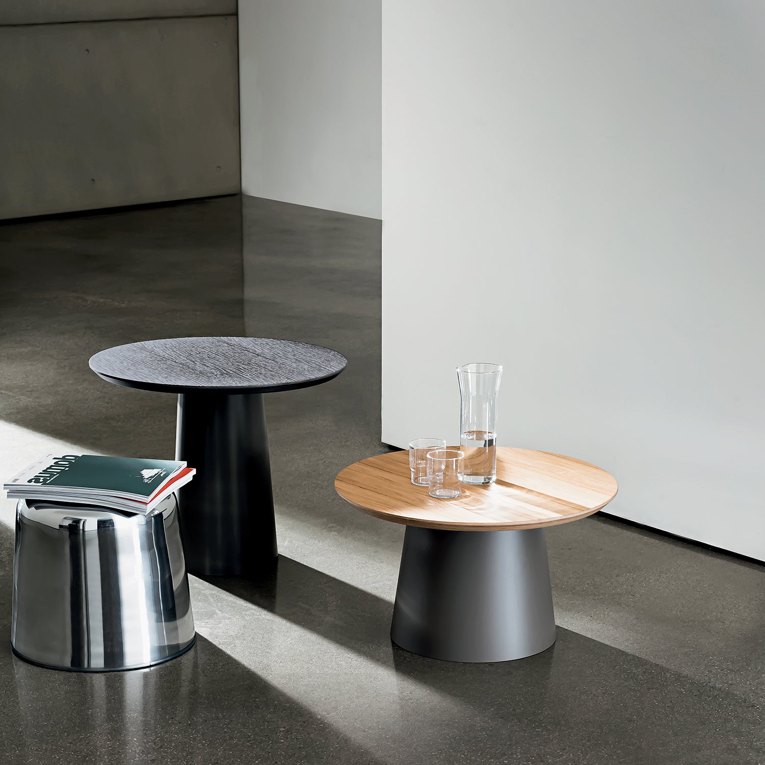 Sovet Italia Totem coffee table ambience image