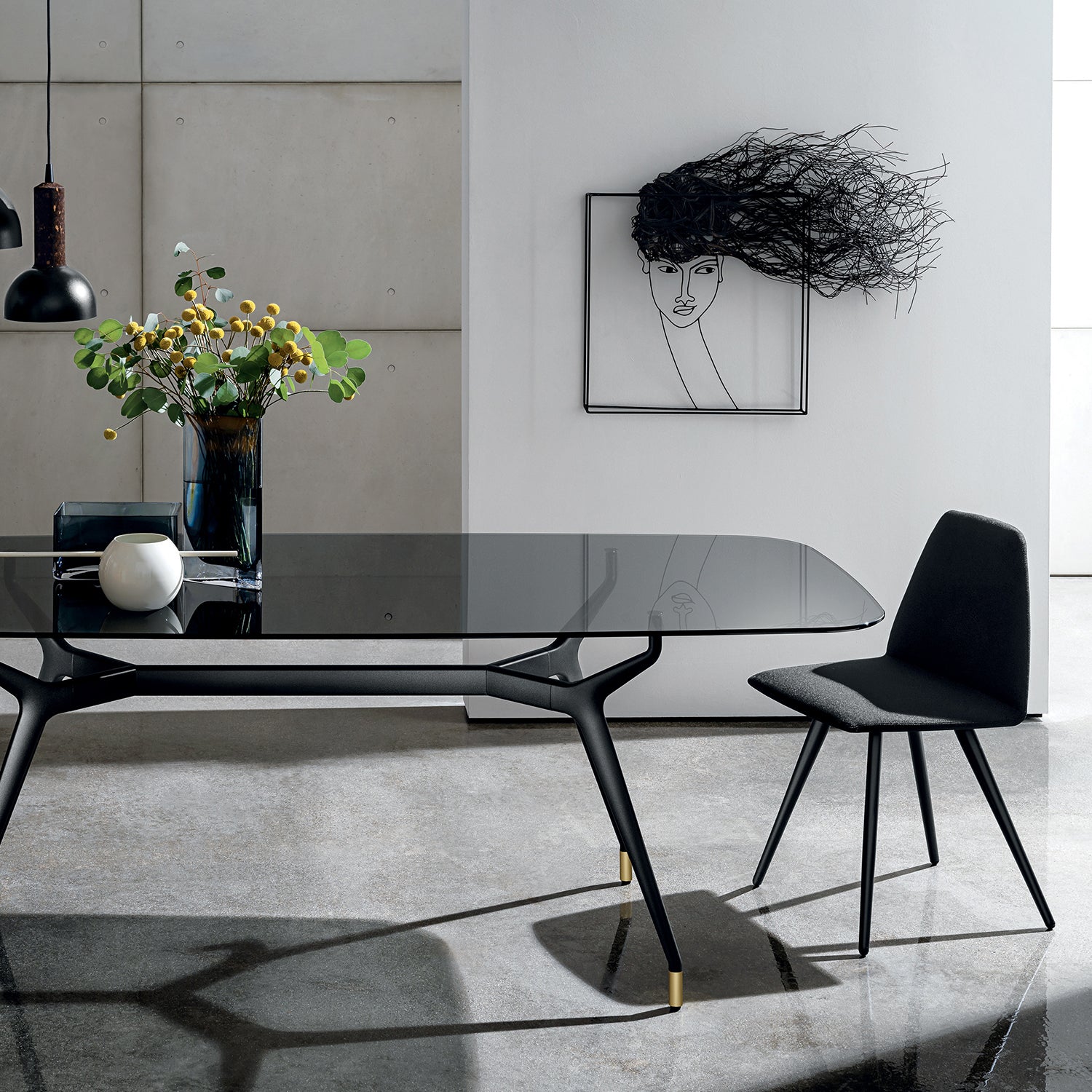 Sovet Italia Arkos Shaped 02 dining table ambience image