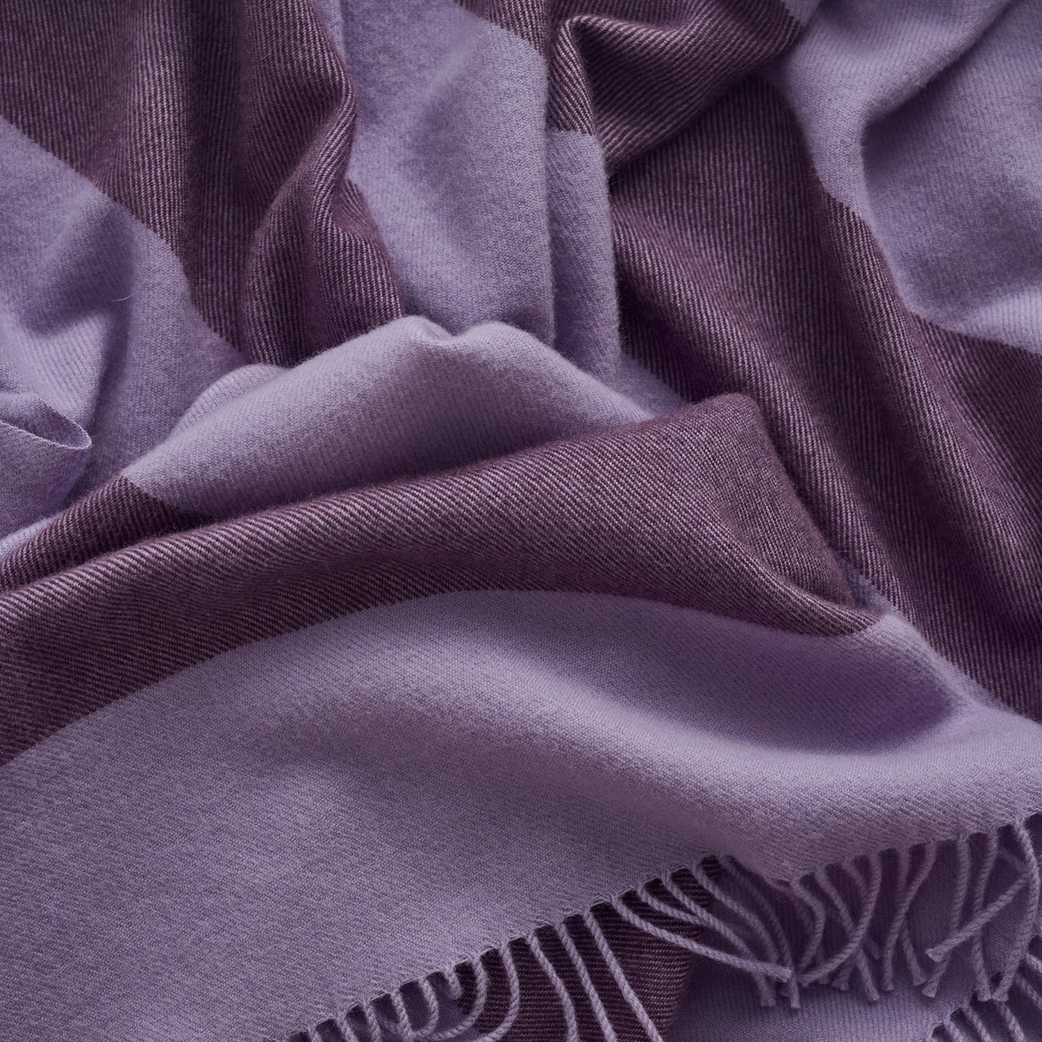 Silkeborg Ulspinderi The Sweater Polychrome Throw in purple lavender