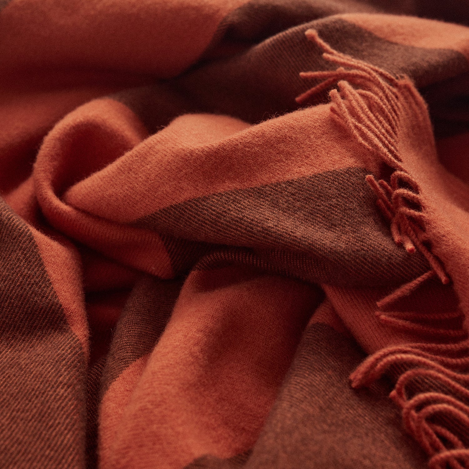 Silkeborg Ulspinderi The Sweater Polychrome Throw in orange brown