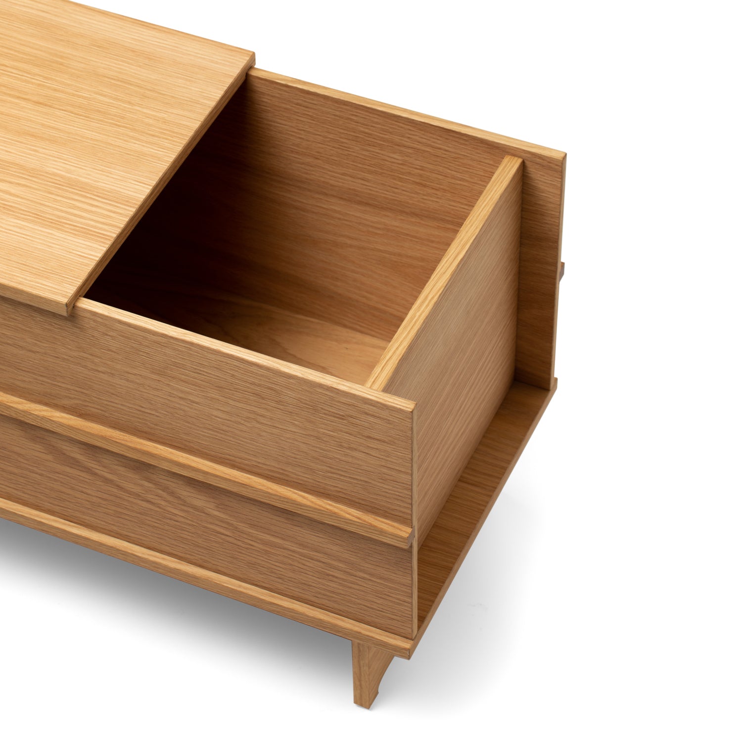 We Do Wood Correlation storage bench in oak detail shot