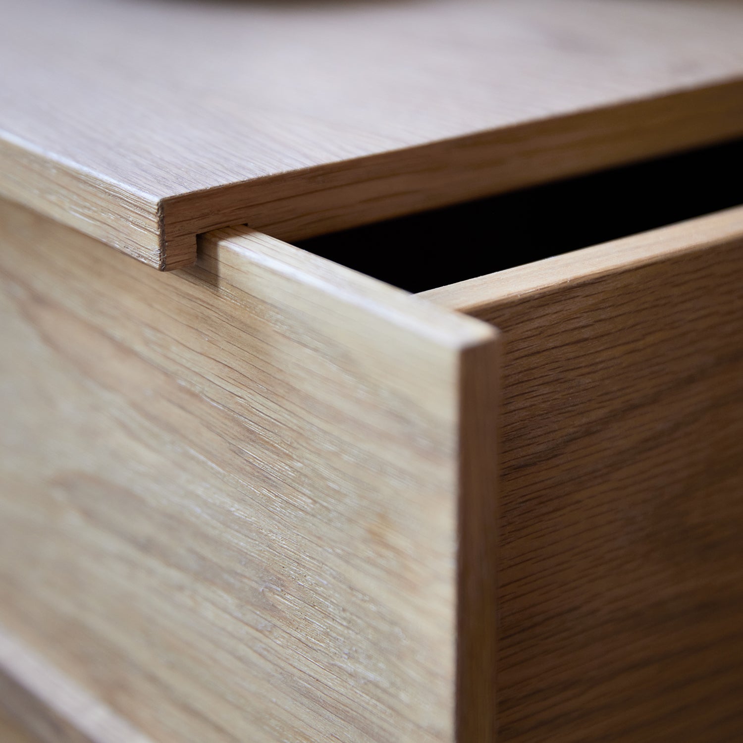 We Do Wood Correlation storage bench in oak detail shot