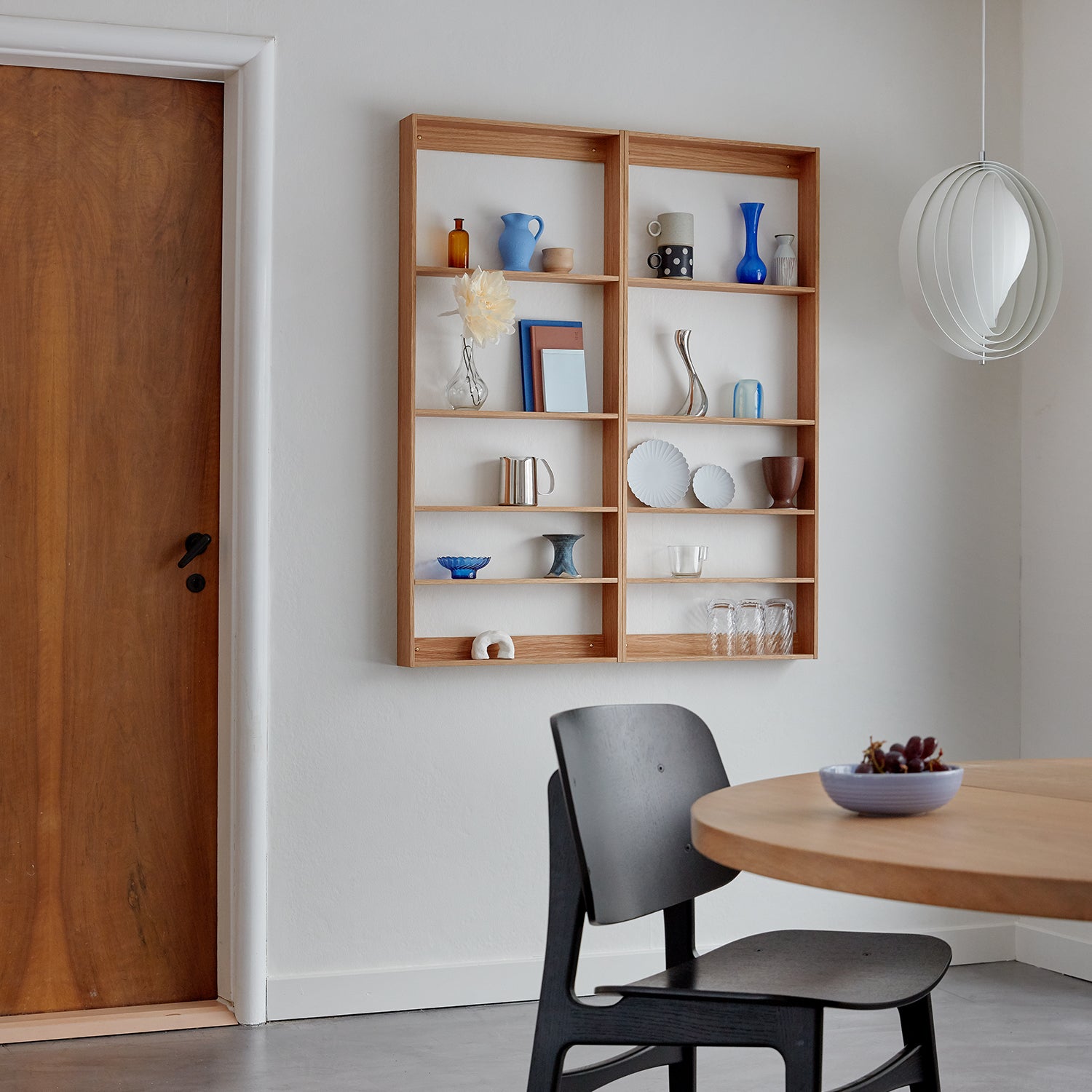 We Do Wood Fivesquare wall shelving in oak ambience image